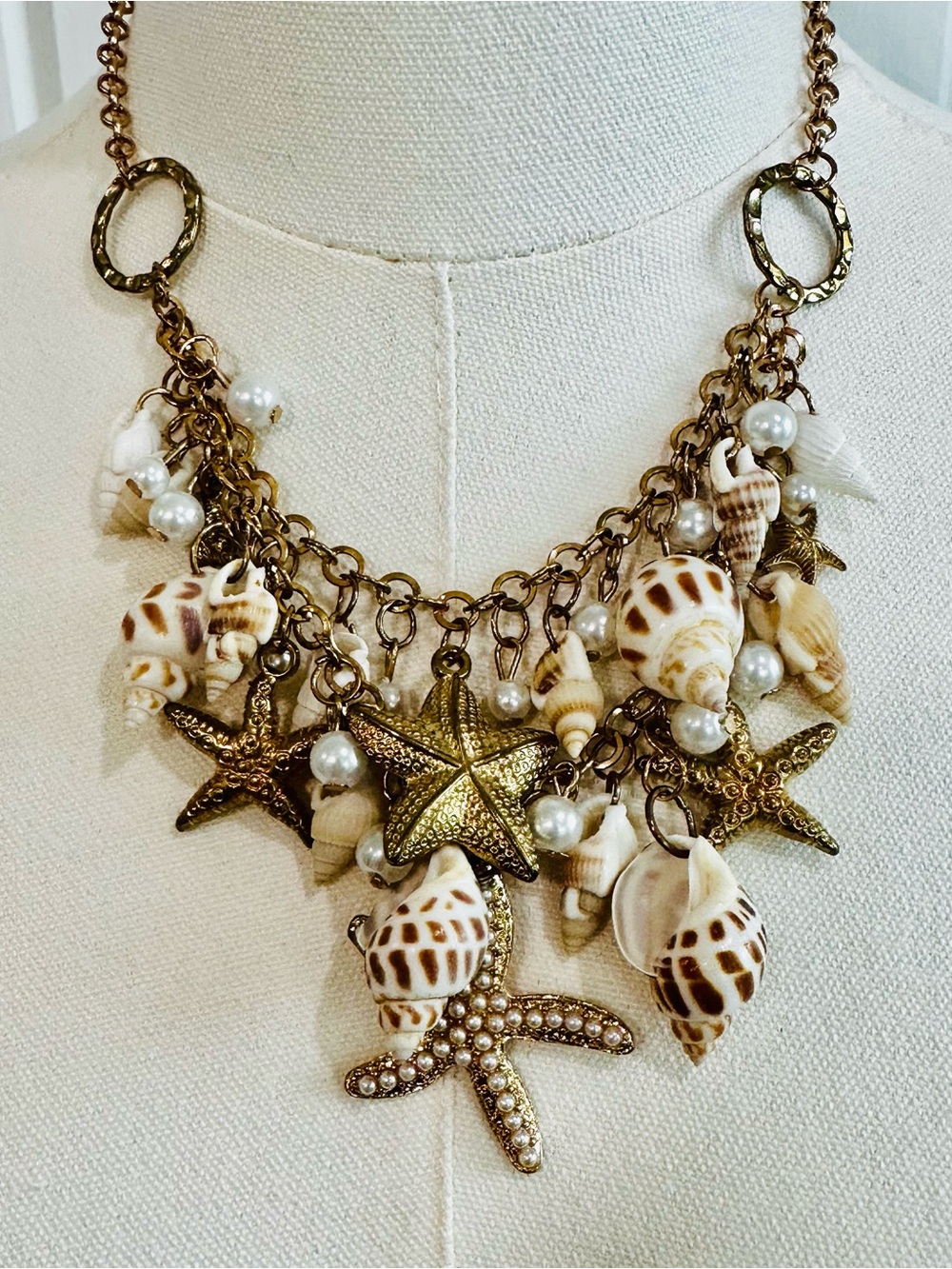 Seashell Charm Statement Necklace with sea shell earrings - Gold and Cream